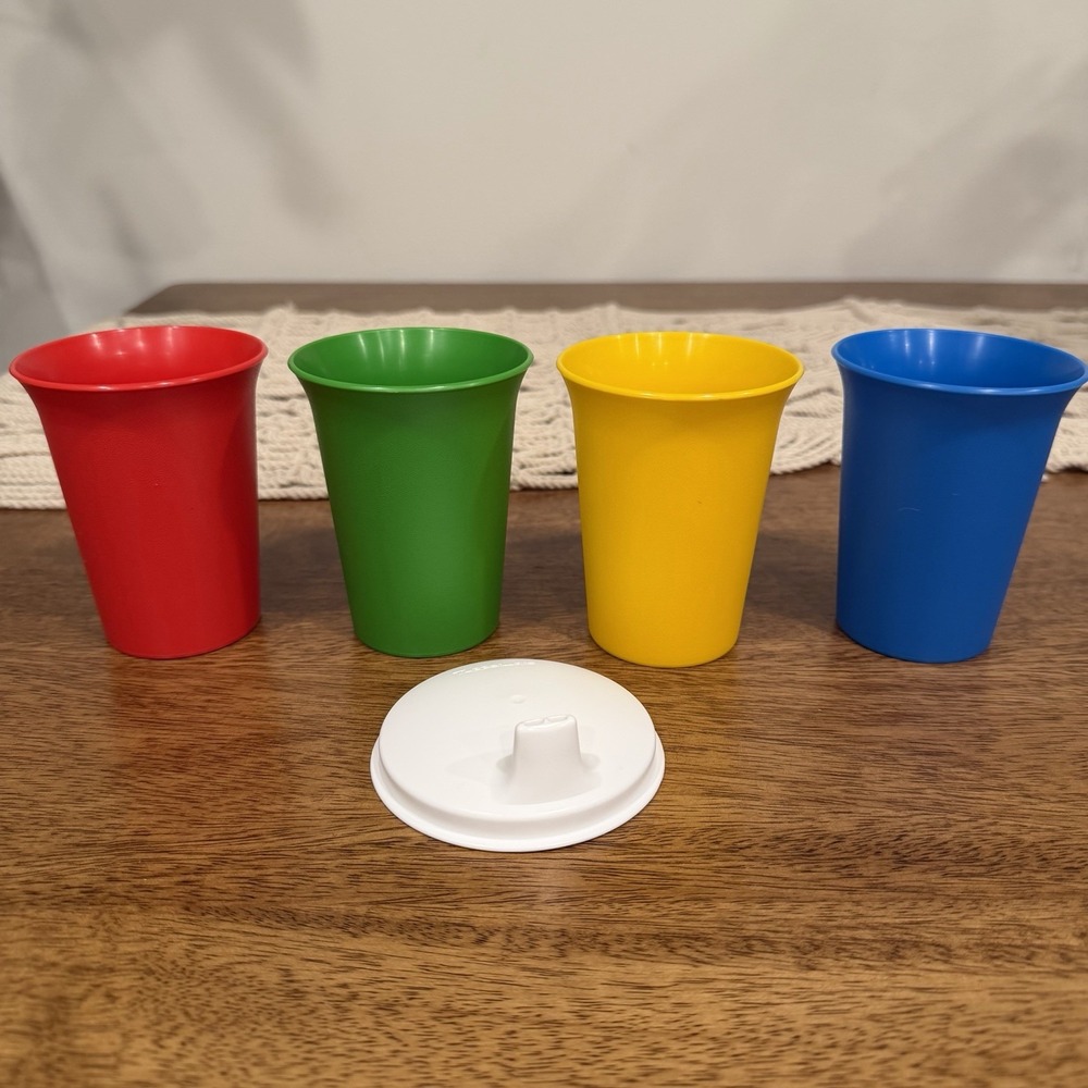 Tupperware Kids 4 Pc Set Of 7 Oz Tumblers Sippy Cups Primary Colors #109 NEW